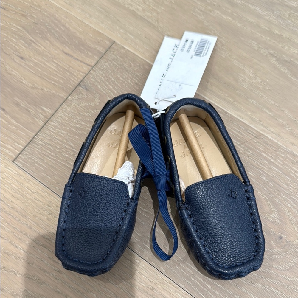 Toddler Boys Janie and Jack shoes size 6